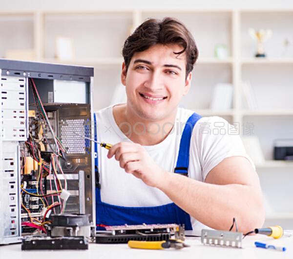 計(jì)算機(jī)修理工的職責(zé)與技能——專注于臺(tái)式電腦與輔助設(shè)備維修